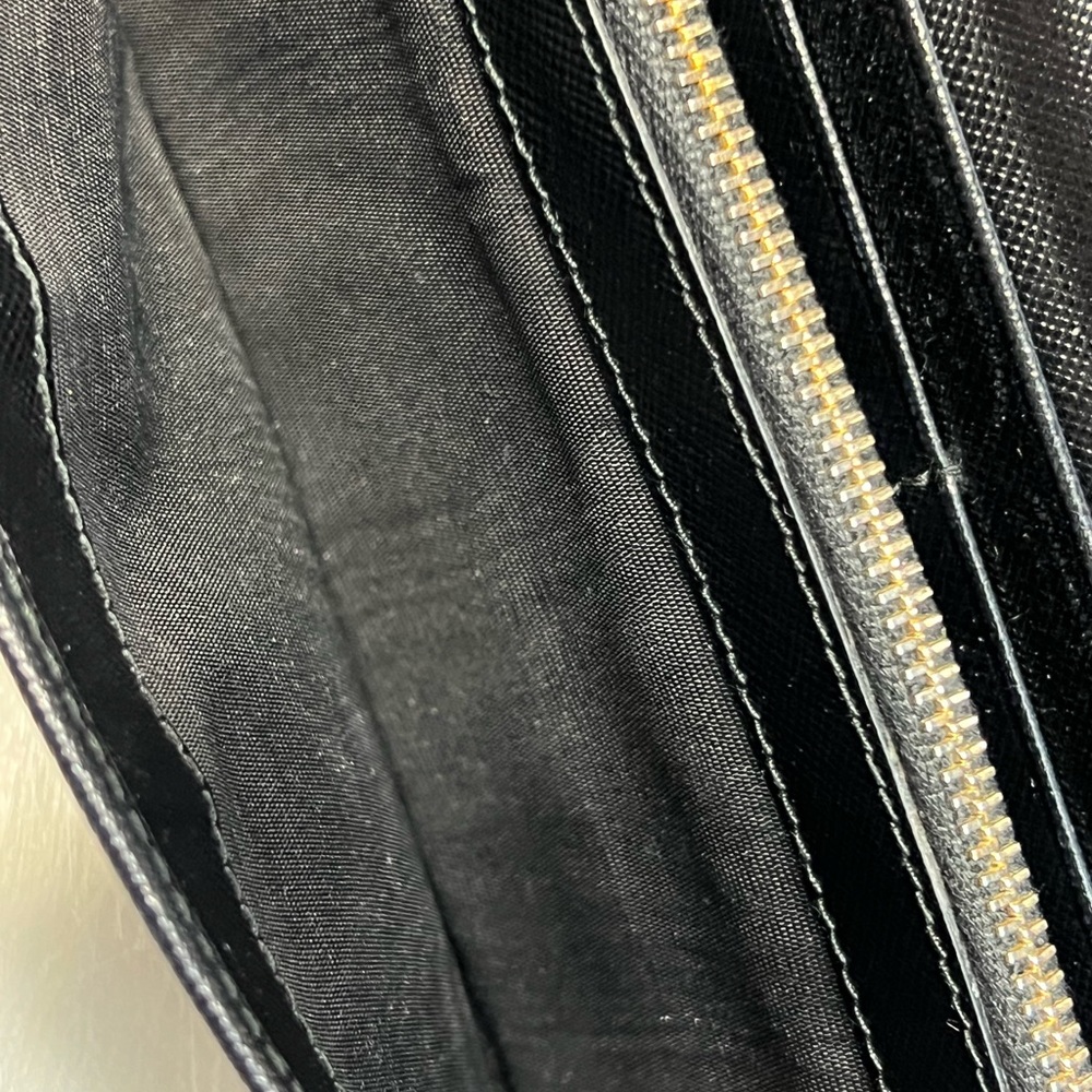 Authentic Prada Ribbon Saffino Leather Bifold Wallet - Picture 5 of 12